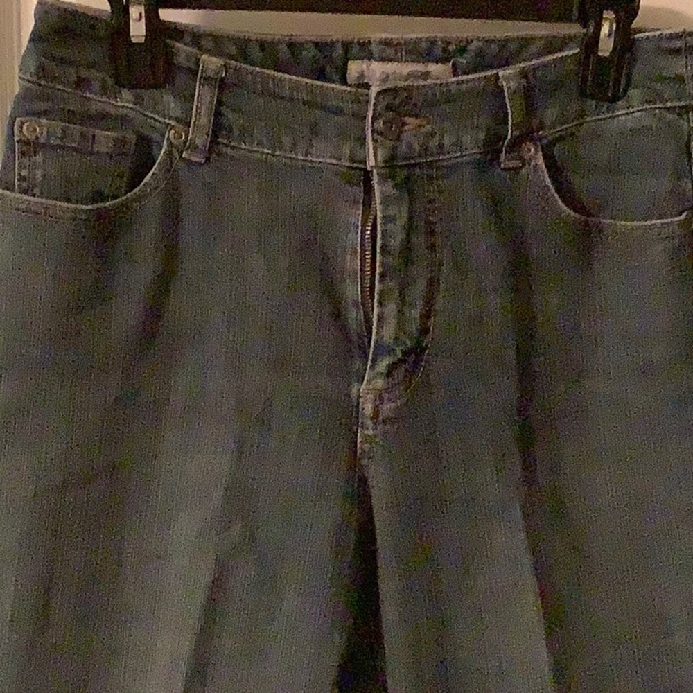 Chico’s platinum jeans, size 1 short. In very good condition.